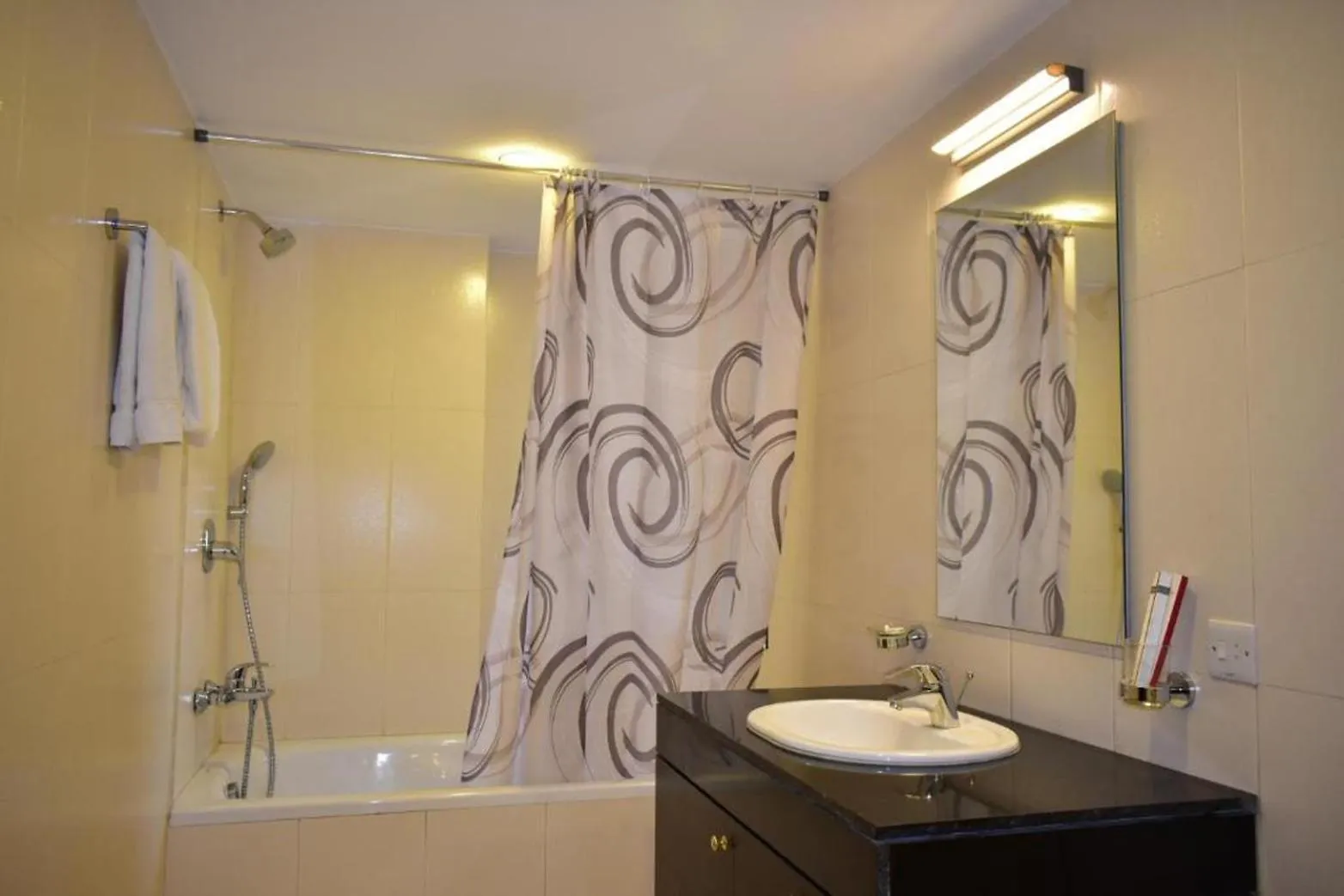 Spring Hill Hotel And Service Apartments Dhaka